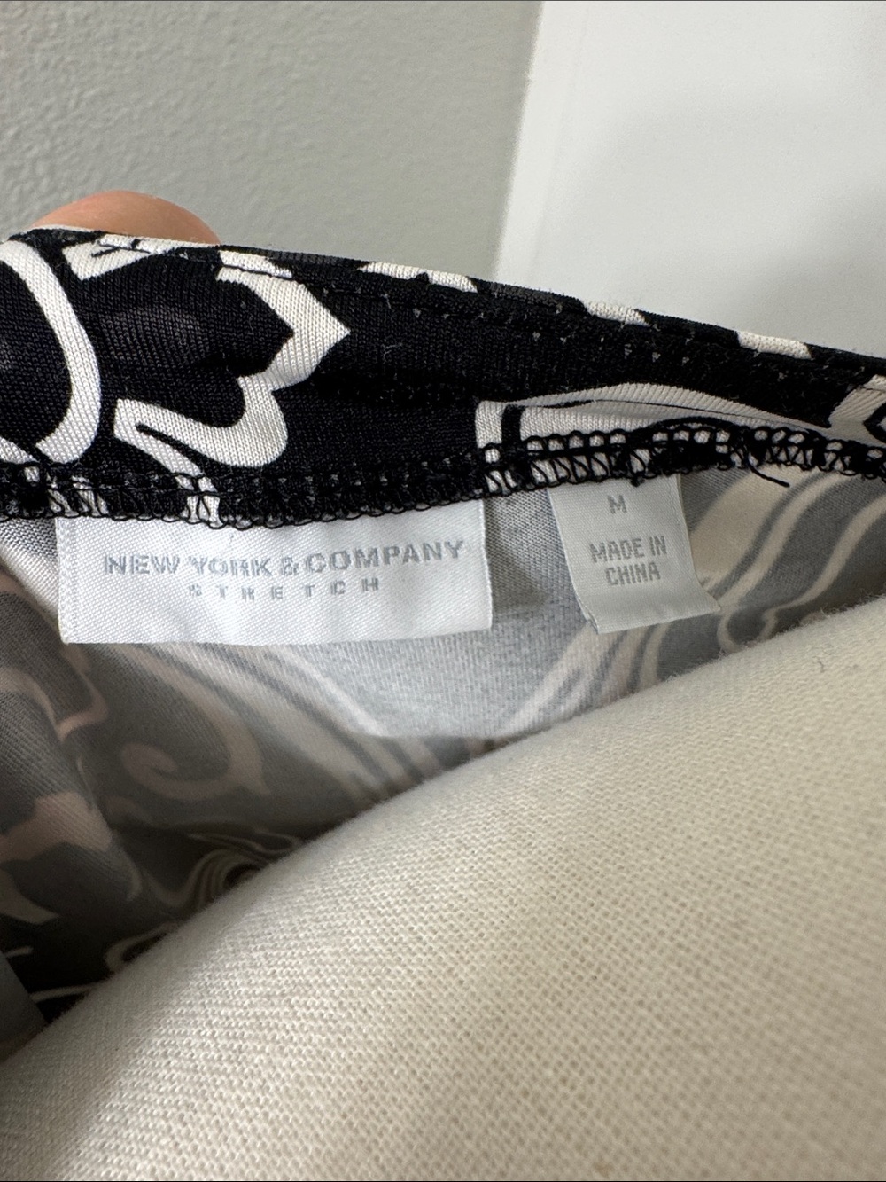 New York & Company Black and White Printed 3/4 Sleeve Midi Dress - Picture 6 of 8
